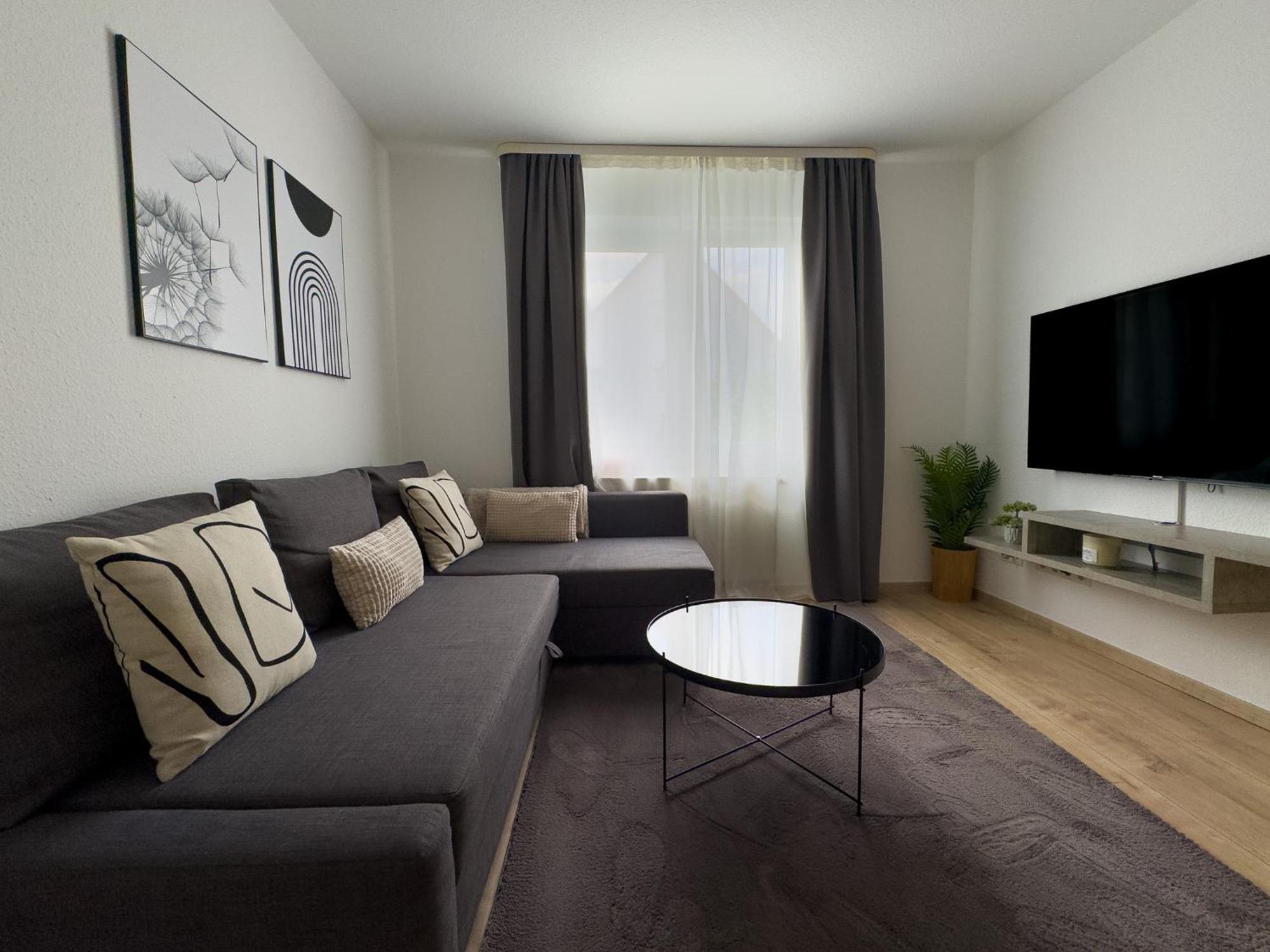 110Qm - 4 Zimmer - Privat Parkplatz - Zentral - Balkon - Mallibase Apartments Касел Екстериор снимка